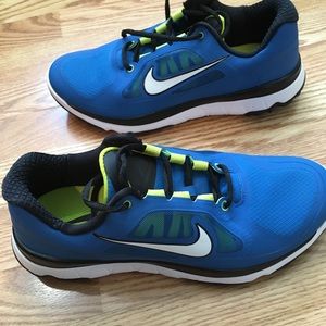 Nike FI Impact Size 9 Brand New golf shoes